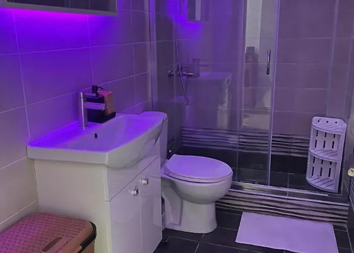 Modern Grey Nea Michaniona