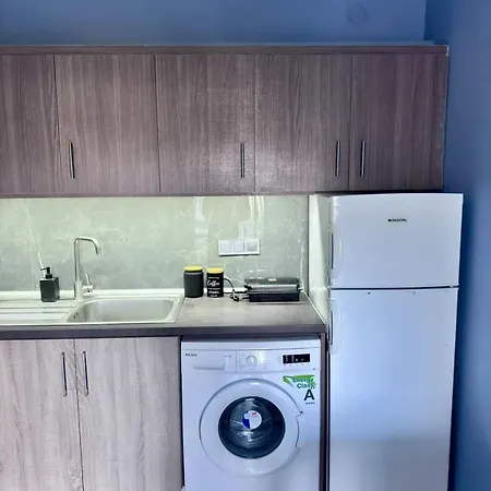 Modern Grey Appartement Nea Michaniona